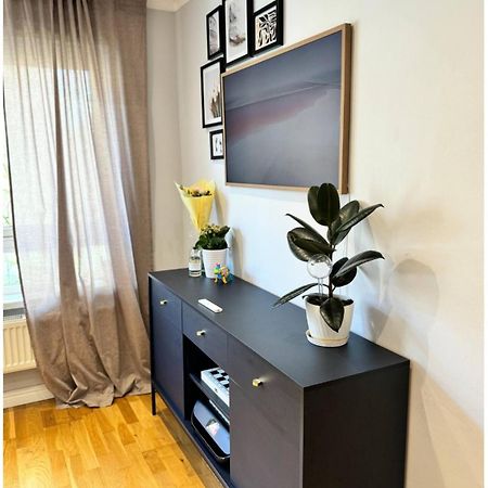 Two Bedroom Flat In The Heart Of Londres Exterior foto