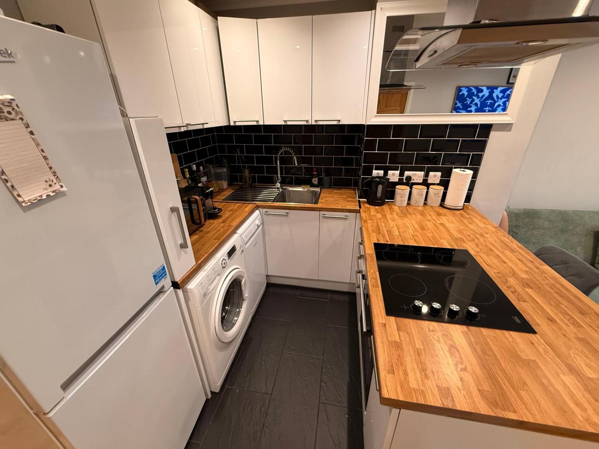 Two Bedroom Flat In The Heart Of Londres Exterior foto